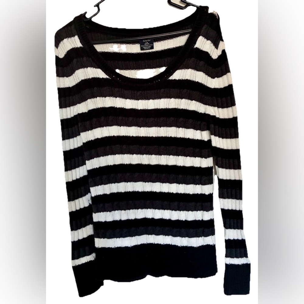 Women’s Faded Glory Black & White Striped, Knit, Ribbed Crew Sweater, Size Large